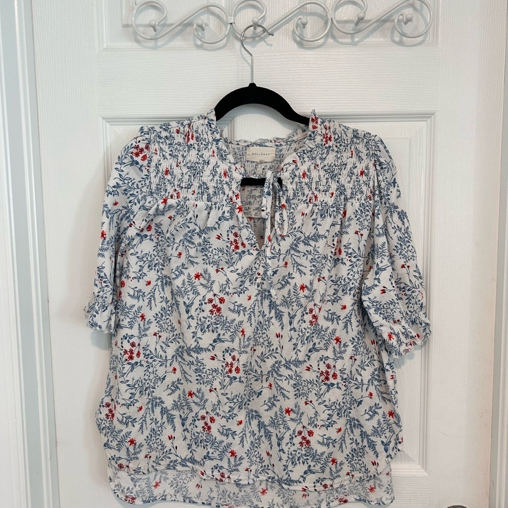 MELLODAY White Blouse with Blue Vine and Red Floral Print